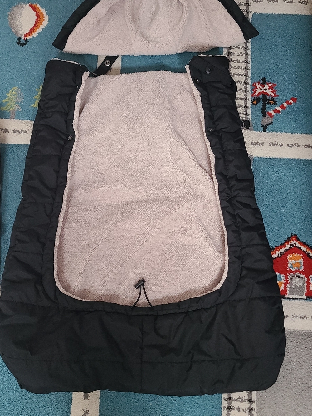 deux par deux Black and Cream Plush-Lined Stroller Footmuff